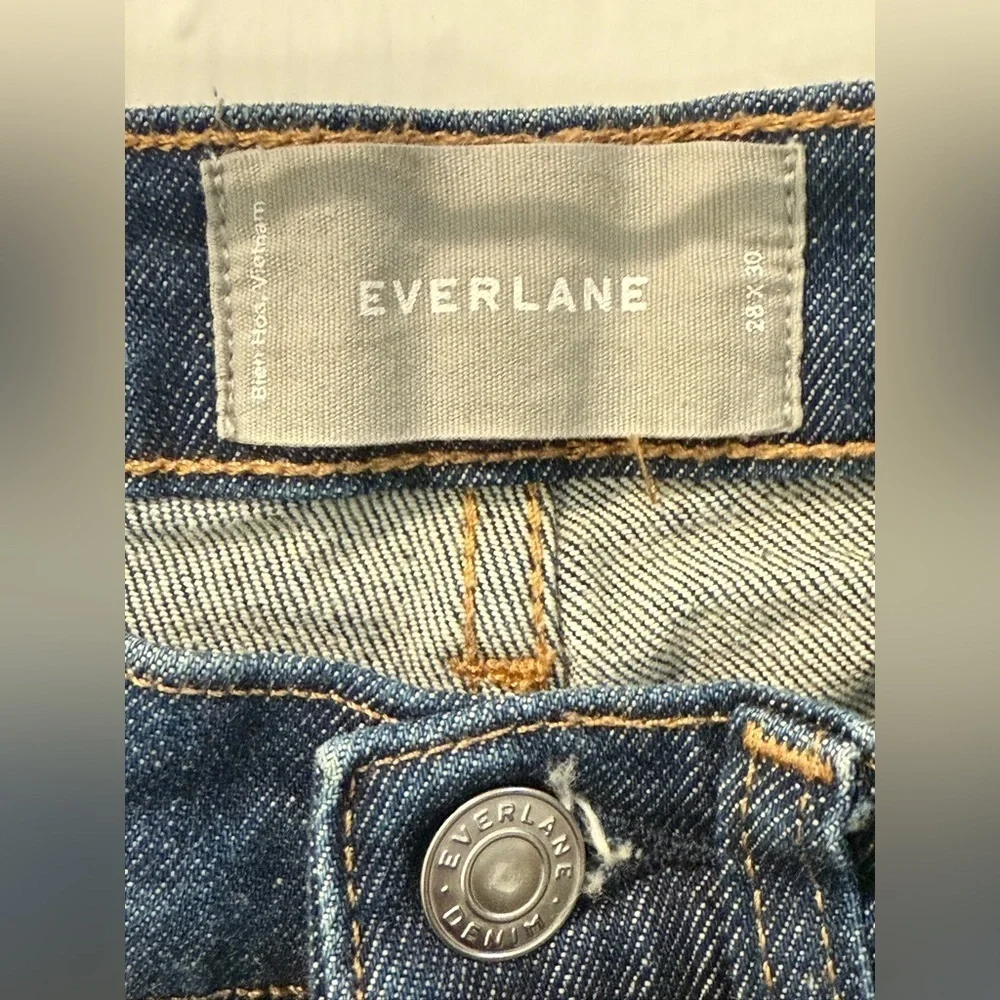 Everlane sleek modern